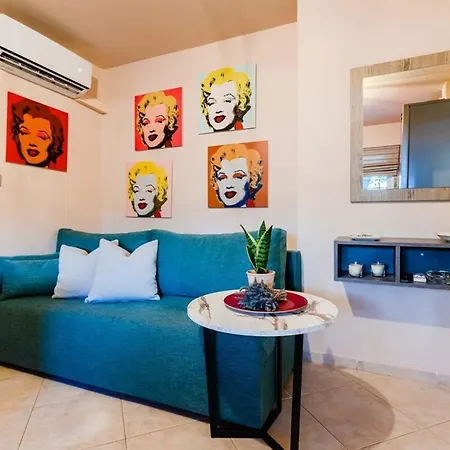 度假居 Urban Living, Minicasa Nomad - Kalamata's Hideaway Akovítika