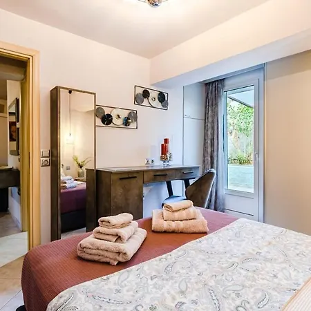 Urban Living, Minicasa Nomad - Kalamata's Hideaway Akovítika