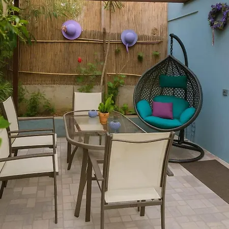 Urban Living, Minicasa Nomad - Kalamata's Hideaway Feriehus *