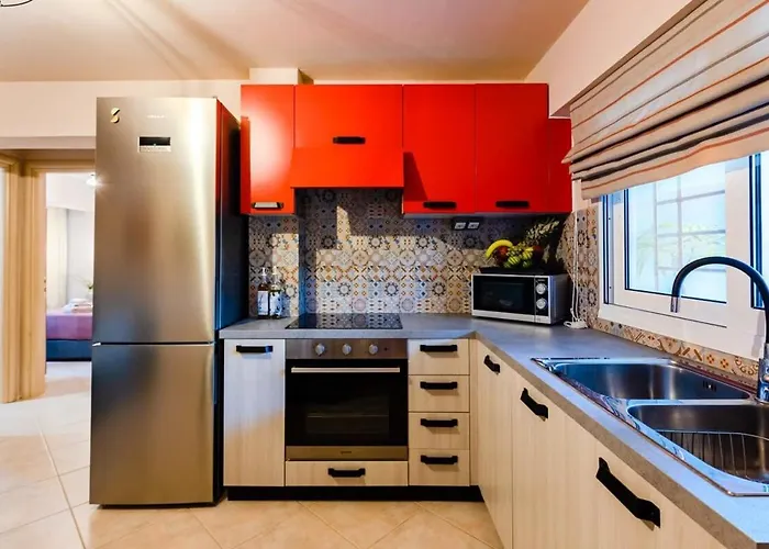 Urban Living, Minicasa Nomad - Kalamata's Hideaway Feriehus