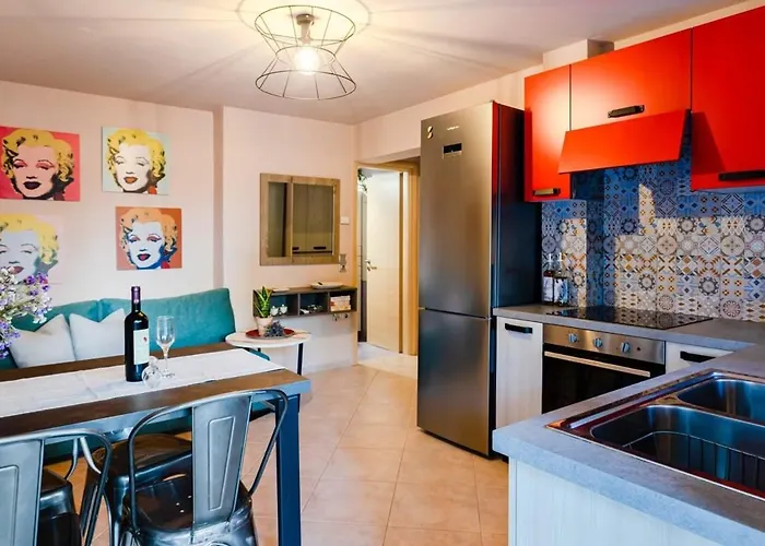 Urban Living, Minicasa Nomad - Kalamata's Hideaway