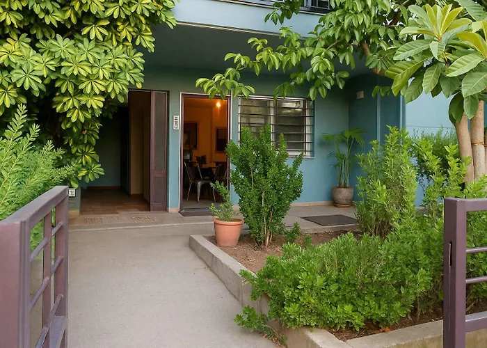 Feriehus Urban Living, Minicasa Nomad - Kalamata's Hideaway